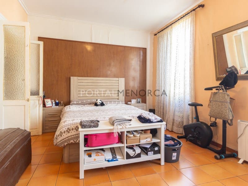 8 bedroom Villa for sale in Mahon / Mao - € 595,000 (Ref: 9402035)