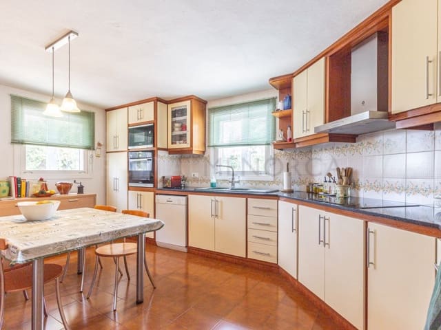 5 makuuhuone Huvila myytävänä paikassa Son Vilar, Es Castell mukana uima-altaan - 695 000 € (Ref: 9402037)