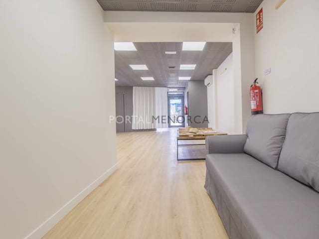 Kaupallinen vuokrattavana paikassa San Luis / Sant Lluís - 1 500 € (Ref: 9402042)