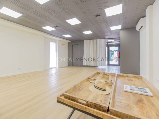 Kaupallinen vuokrattavana paikassa San Luis / Sant Lluís - 1 500 € (Ref: 9402042)