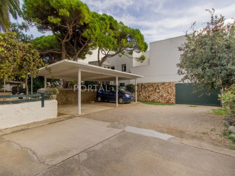 4 bedroom Villa for sale in San Luis / Sant Lluis with garage - € 590,000 (Ref: 9402055)