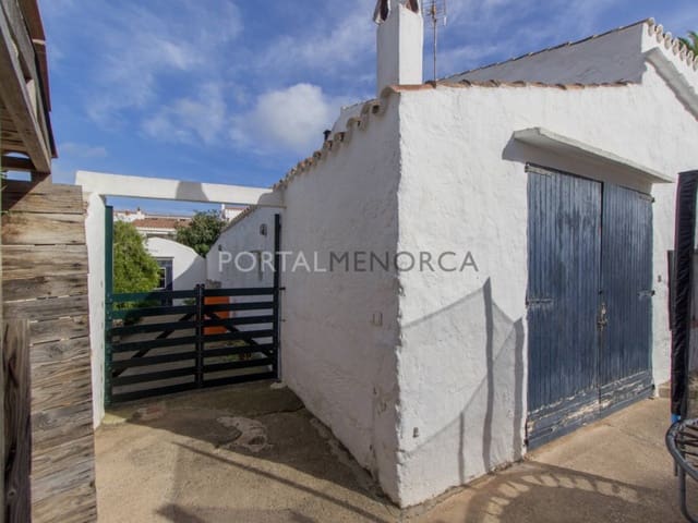 4 bedroom Villa for sale in San Luis / Sant Lluís with garage - € 590,000 (Ref: 9402055)
