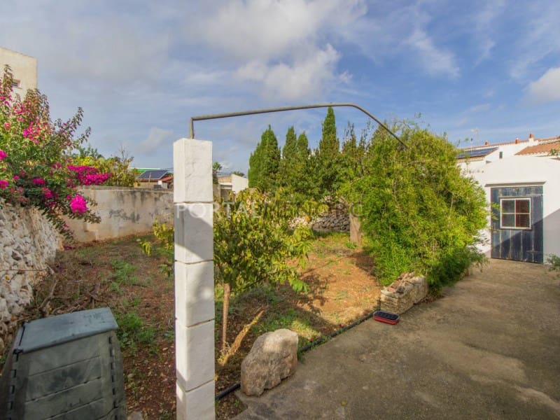 4 bedroom Villa for sale in San Luis / Sant Lluis with garage - € 590,000 (Ref: 9402055)