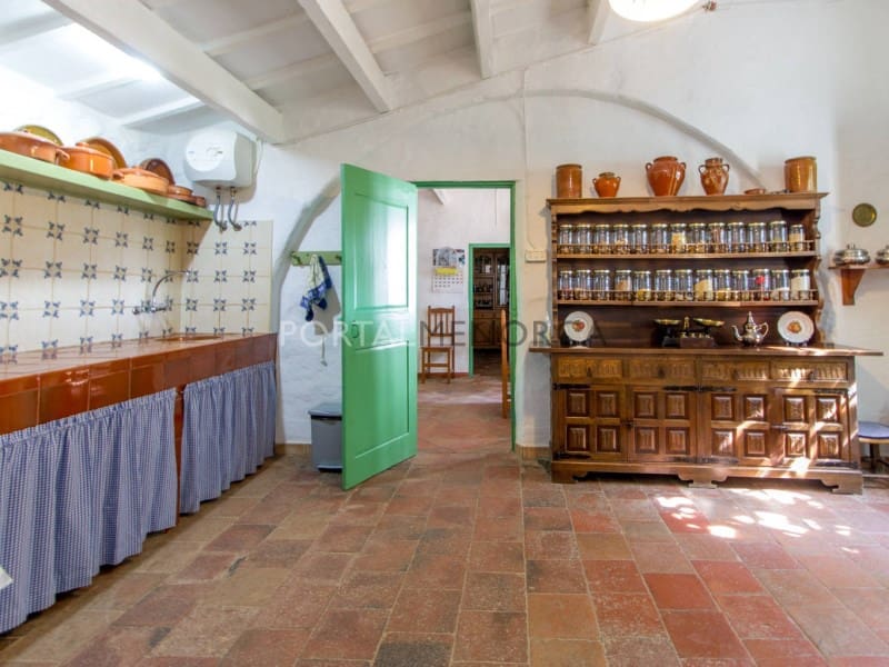 5 makuuhuone Maalaistalo myytävänä paikassa Es Castell - 1 950 000 € (Ref: 9402059)