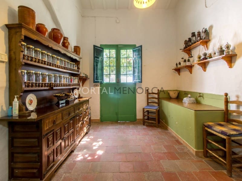 5 makuuhuone Maalaistalo myytävänä paikassa Es Castell - 1 950 000 € (Ref: 9402059)