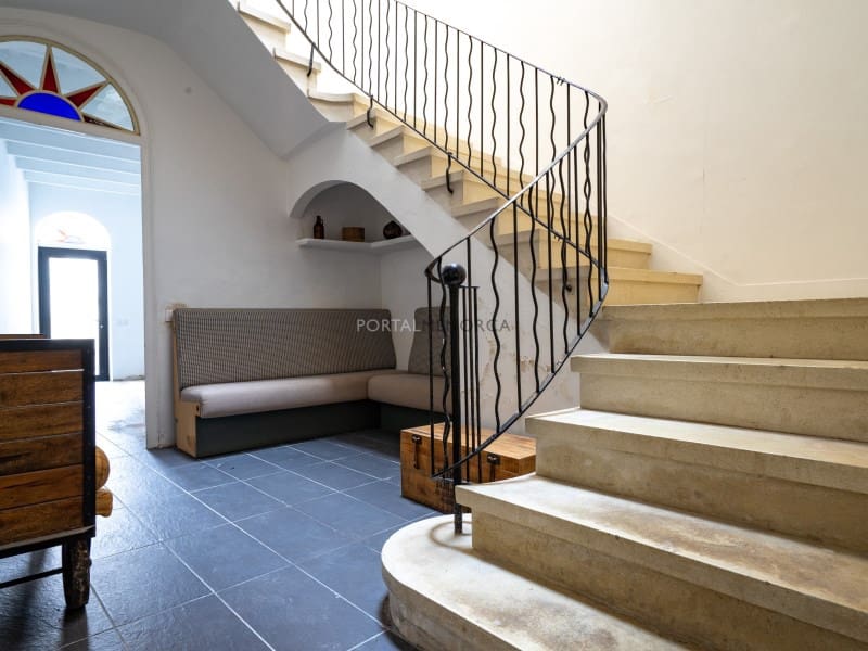 7 bedroom Villa for sale in Mahon / Mao - € 895,000 (Ref: 9402060)