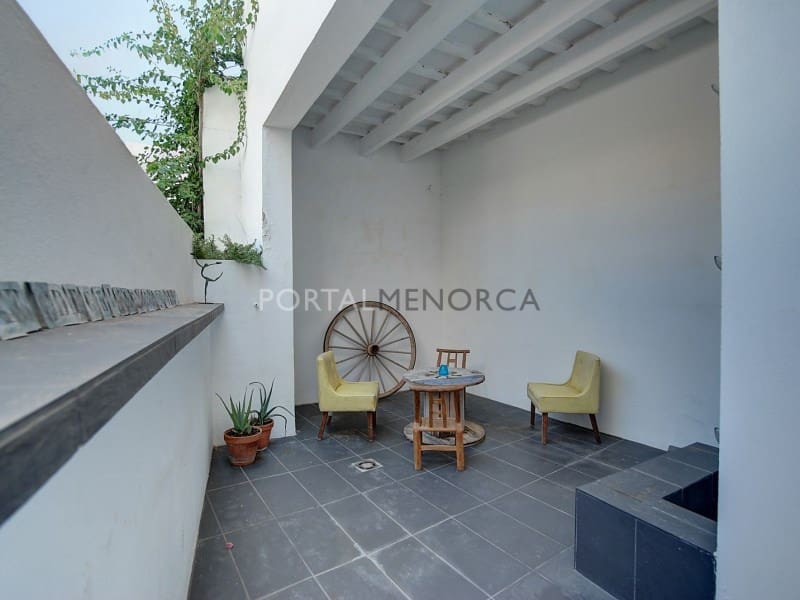 7 bedroom Villa for sale in Mahon / Mao - € 895,000 (Ref: 9402060)