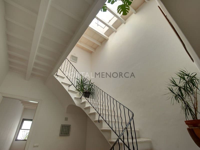 7 bedroom Villa for sale in Mahon / Mao - € 895,000 (Ref: 9402060)