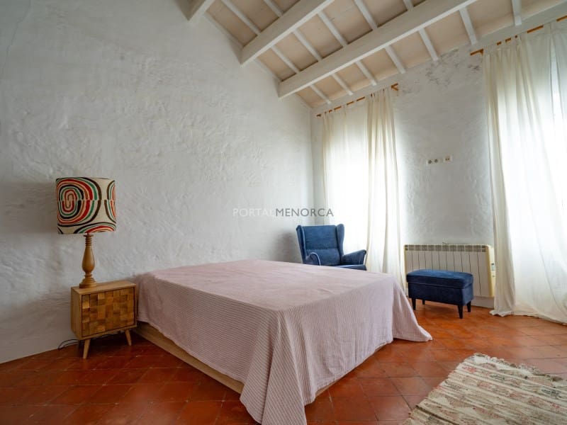 7 bedroom Villa for sale in Mahon / Mao - € 895,000 (Ref: 9402060)