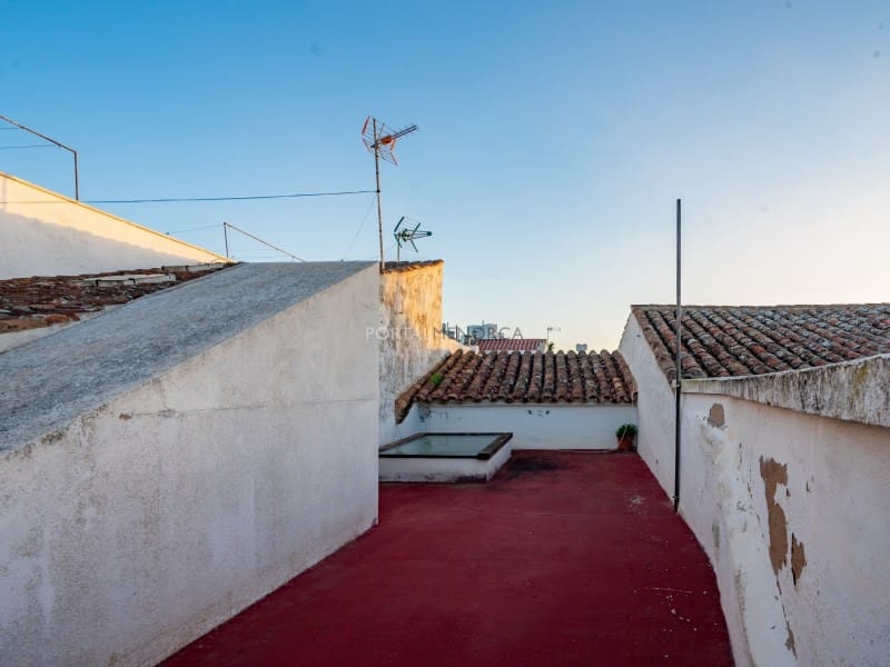 7 bedroom Villa for sale in Mahon / Mao - € 895,000 (Ref: 9402060)