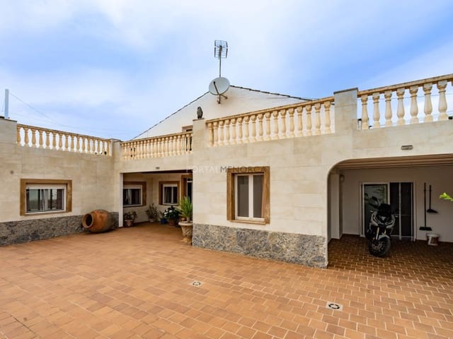 7 slaapkamer Finca/Landhuis te koop in Es Castell - € 850.000 (Ref: 9402061)