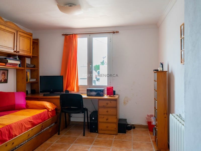 7 bedroom Finca/Country House for sale in Es Castell - € 850,000 (Ref: 9402061)