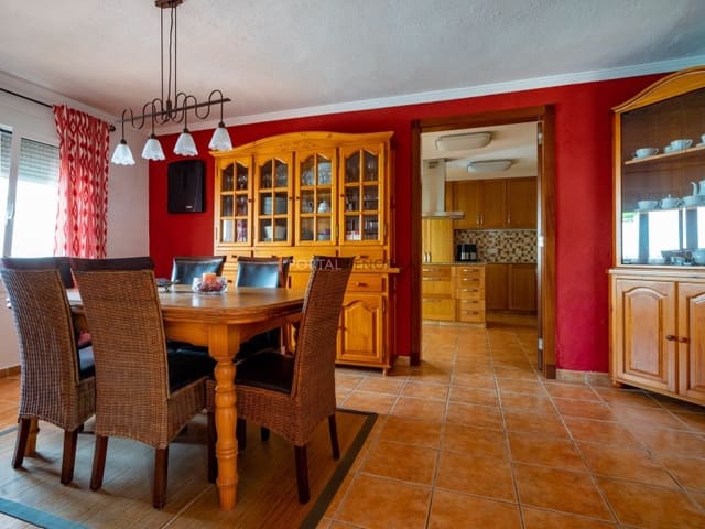 7 slaapkamer Finca/Landhuis te koop in Es Castell - € 850.000 (Ref: 9402061)