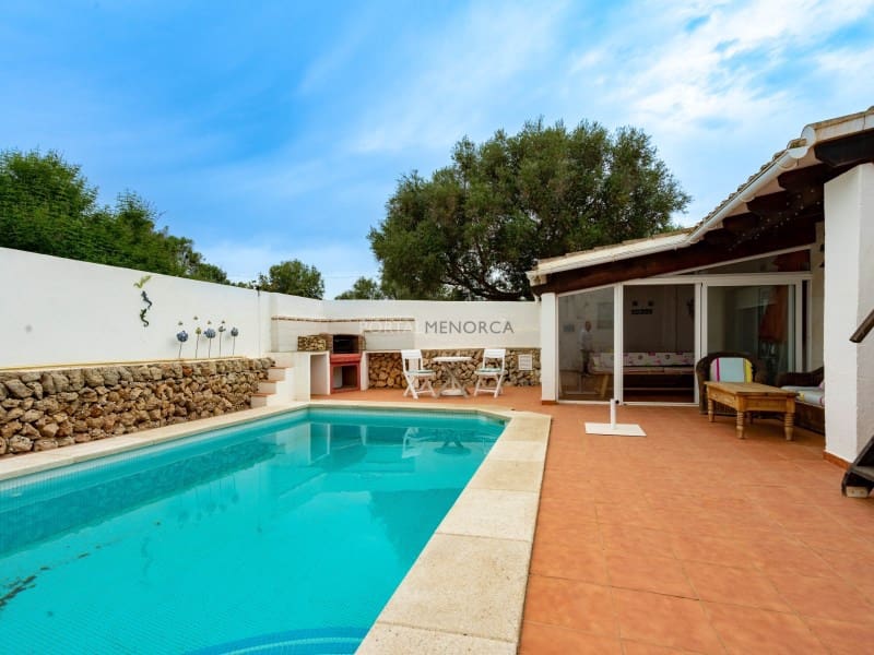 7 bedroom Finca/Country House for sale in Es Castell - € 850,000 (Ref: 9402061)