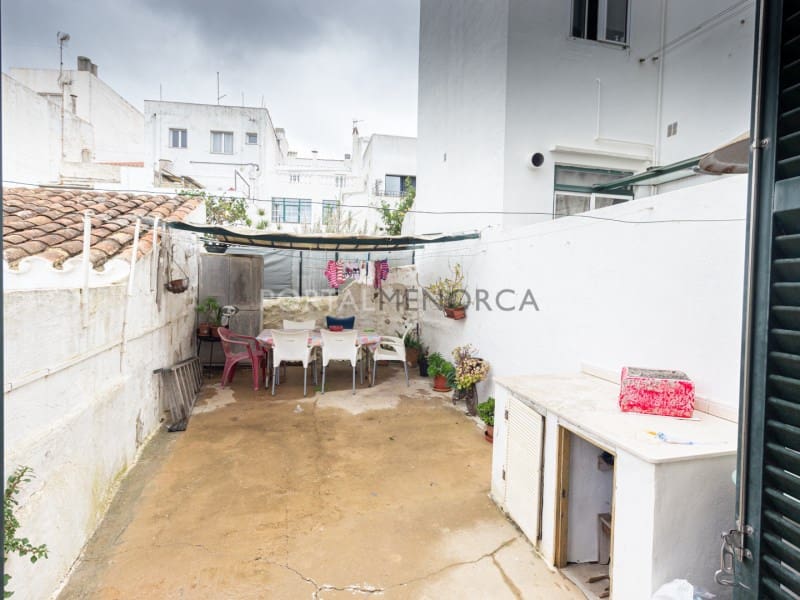 5 bedroom Villa for sale in Mahon / Mao - € 400,000 (Ref: 9402062)