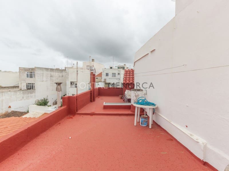 5 bedroom Villa for sale in Mahon / Mao - € 400,000 (Ref: 9402062)