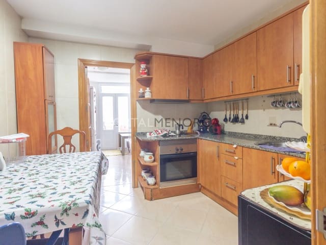 Chalet de 5 habitaciones en Mahón / Maó en venta - 400.000 € (Ref: 9402062)