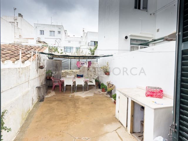 5 soveværelse Villa til salg i Mahón / Maó - € 400.000 (Ref: 9402062)