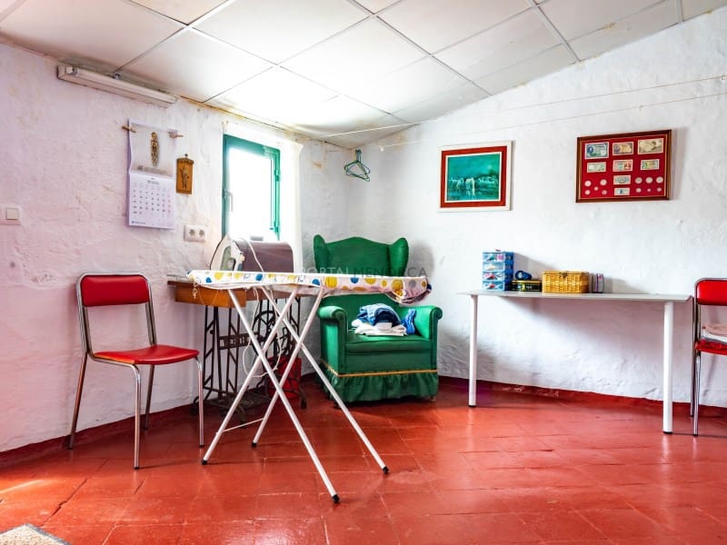 4 bedroom Villa for sale in Mahon / Mao - € 365,000 (Ref: 9402064)