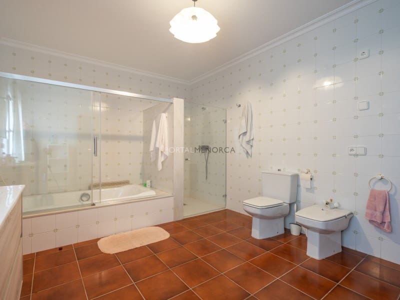 3 slaapkamer Finca/Landhuis te koop in Mahon / Mao - € 1.750.000 (Ref: 9402066)