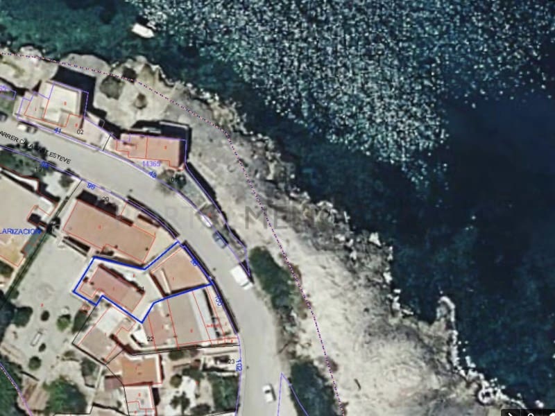 3 bedroom Villa for sale in Sol del Este with garage - € 800,000 (Ref: 9402067)