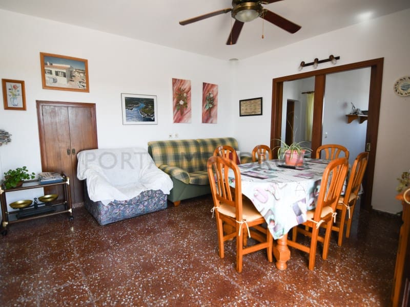 3 bedroom Villa for sale in Sol del Este with garage - € 800,000 (Ref: 9402067)