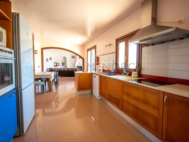 4 quarto Moradia para venda em Cala Blanca com piscina garagem - 1 330 000 € (Ref: 9402070)