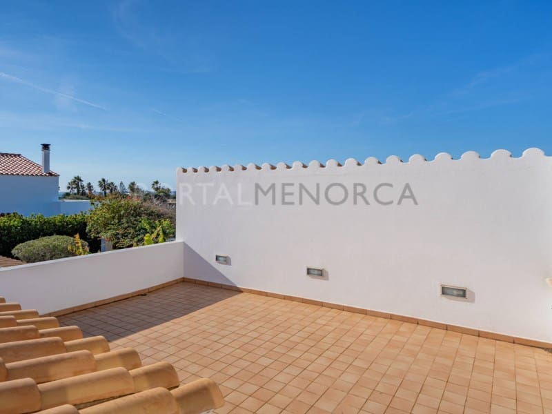 4 bedroom Villa for sale in Cala Blanca with garage - € 1,750,000 (Ref: 9402071)
