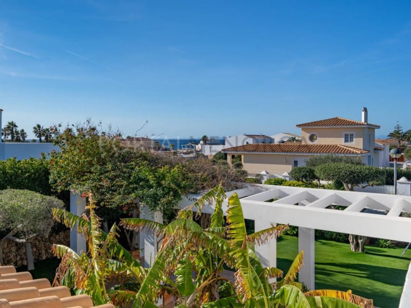 4 bedroom Villa for sale in Cala Blanca with garage - € 1,750,000 (Ref: 9402071)