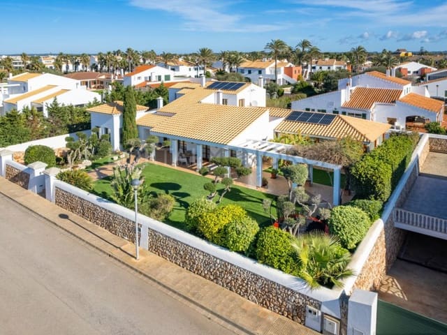 4 quarto Moradia para venda em Cala Blanca, Ciutadella de Menorca com garagem - 1 750 000 € (Ref: 9402071)