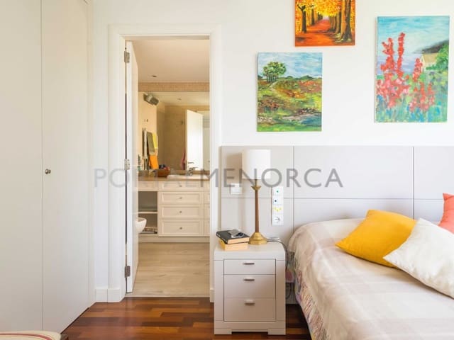4 bedroom Apartment for sale in Mahón / Maó with pool garage - € 950,000 (Ref: 9402074)