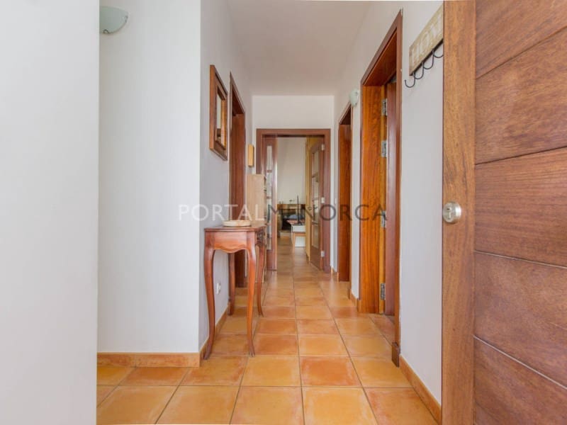 4 makuuhuone Huvila myytävänä paikassa San Luis / Sant Lluis mukana uima-altaan 
autotalli - 950 000 € (Ref: 9402083)