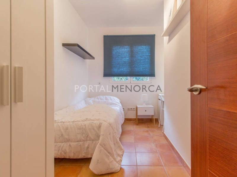 4 makuuhuone Huvila myytävänä paikassa San Luis / Sant Lluis mukana uima-altaan 
autotalli - 950 000 € (Ref: 9402083)