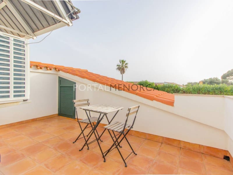 4 makuuhuone Huvila myytävänä paikassa San Luis / Sant Lluis mukana uima-altaan 
autotalli - 950 000 € (Ref: 9402083)