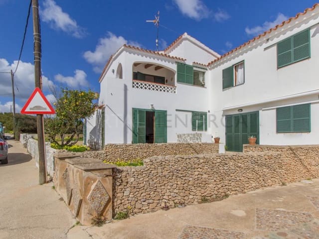 6 bedroom Villa for sale in Na Macaret, Es Mercadal with garage - € 639,000 (Ref: 9402084)