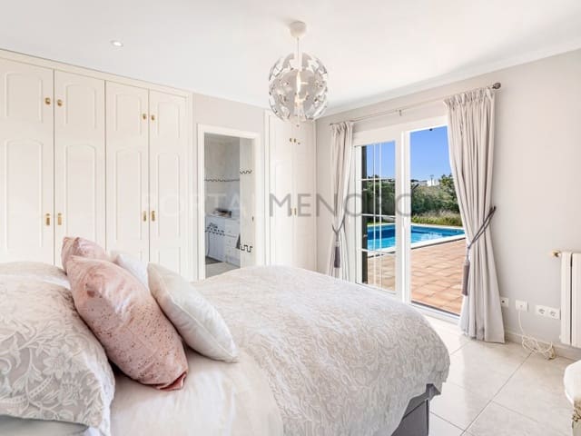 4 slaapkamer Villa te koop in Port d'Addaia, Es Mercadal met zwembad garage - € 830.000 (Ref: 9402085)