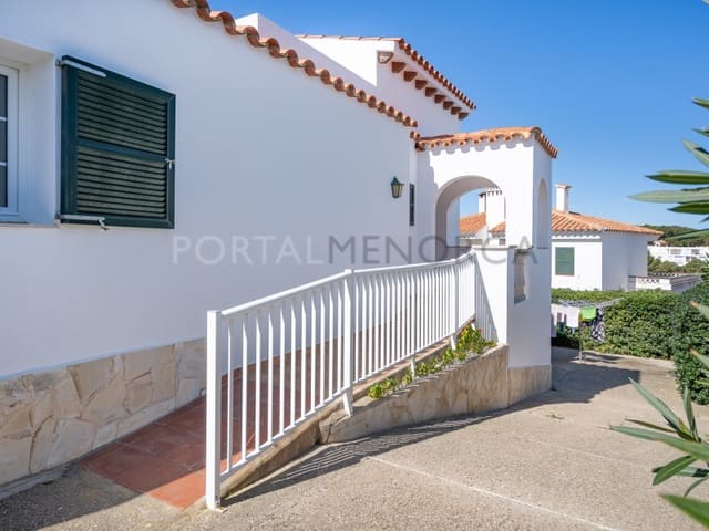 4 slaapkamer Villa te koop in Port d'Addaia, Es Mercadal met zwembad garage - € 830.000 (Ref: 9402085)