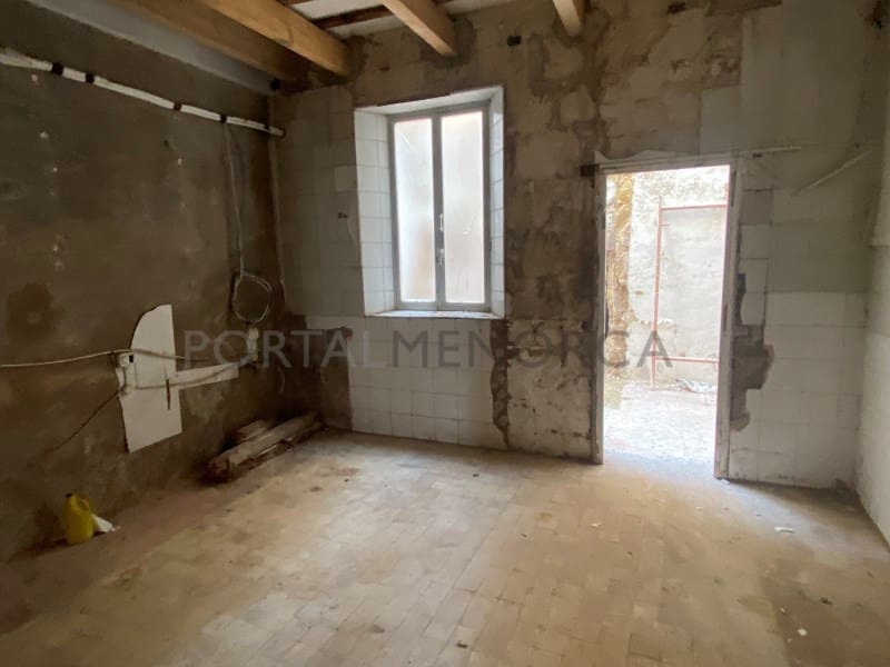 Villa for sale in Mahon / Mao - € 530,000 (Ref: 9402086)