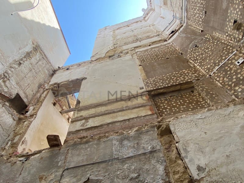 Villa for sale in Mahon / Mao - € 530,000 (Ref: 9402086)