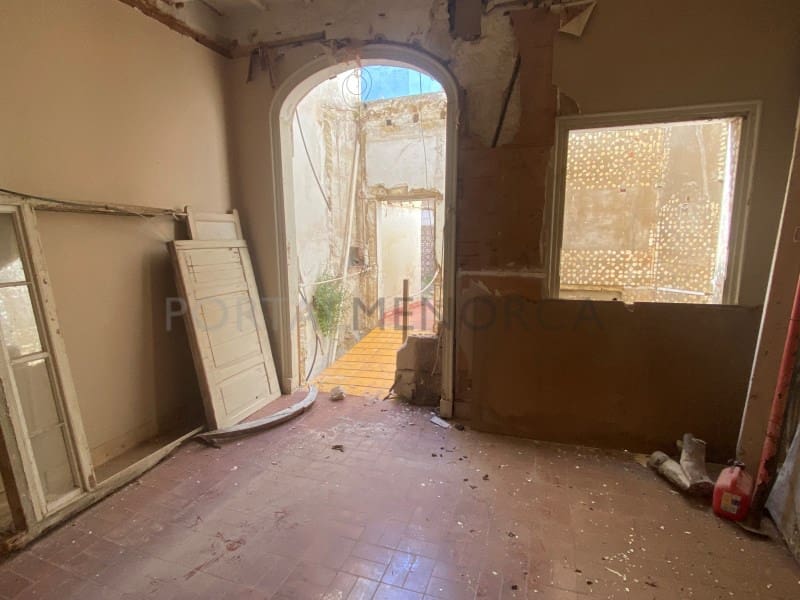 Villa for sale in Mahon / Mao - € 530,000 (Ref: 9402086)