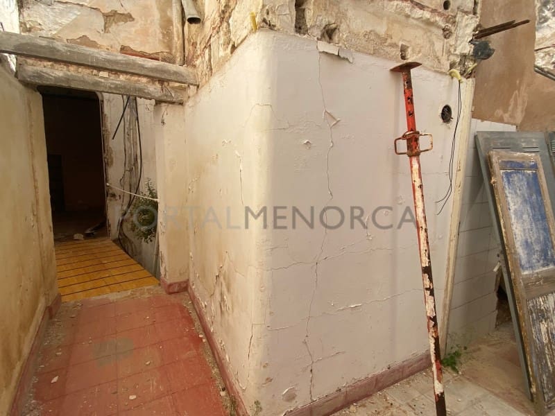 Villa for sale in Mahon / Mao - € 530,000 (Ref: 9402086)