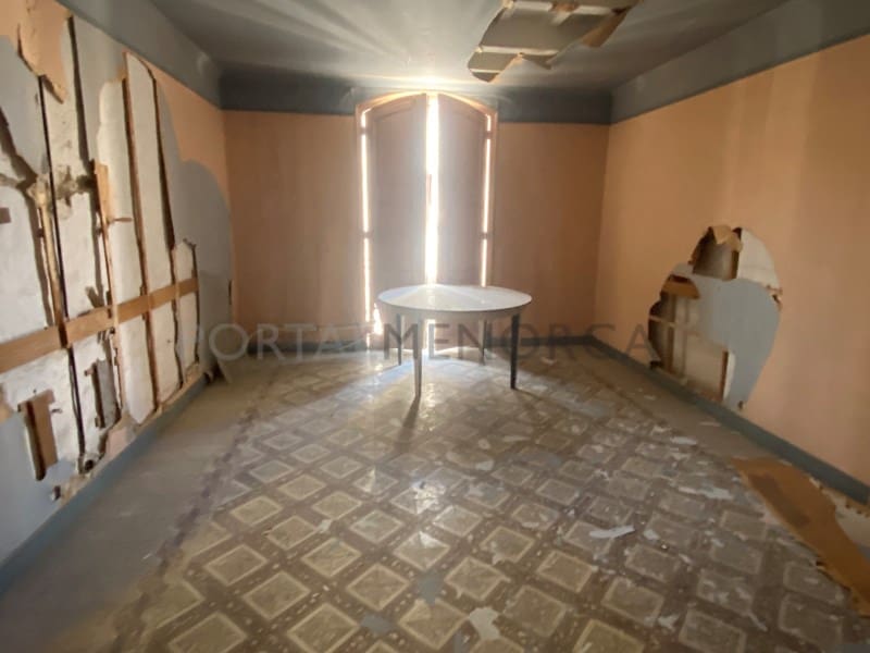 Villa for sale in Mahon / Mao - € 530,000 (Ref: 9402086)