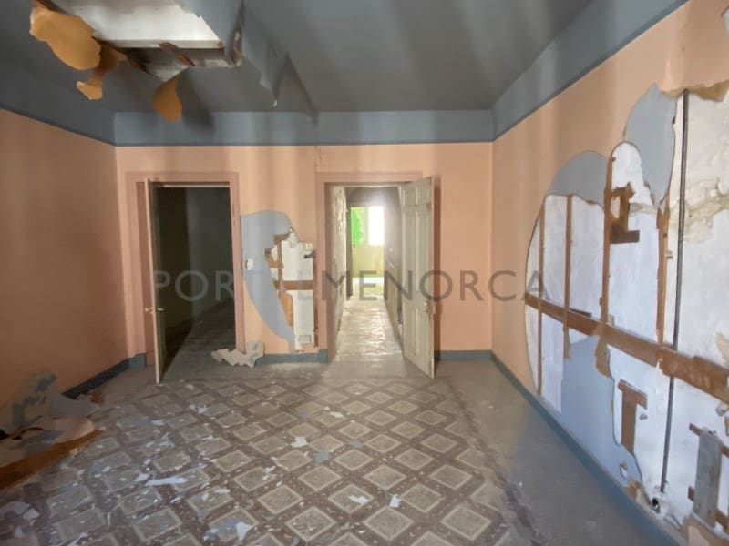 Villa for sale in Mahon / Mao - € 530,000 (Ref: 9402086)