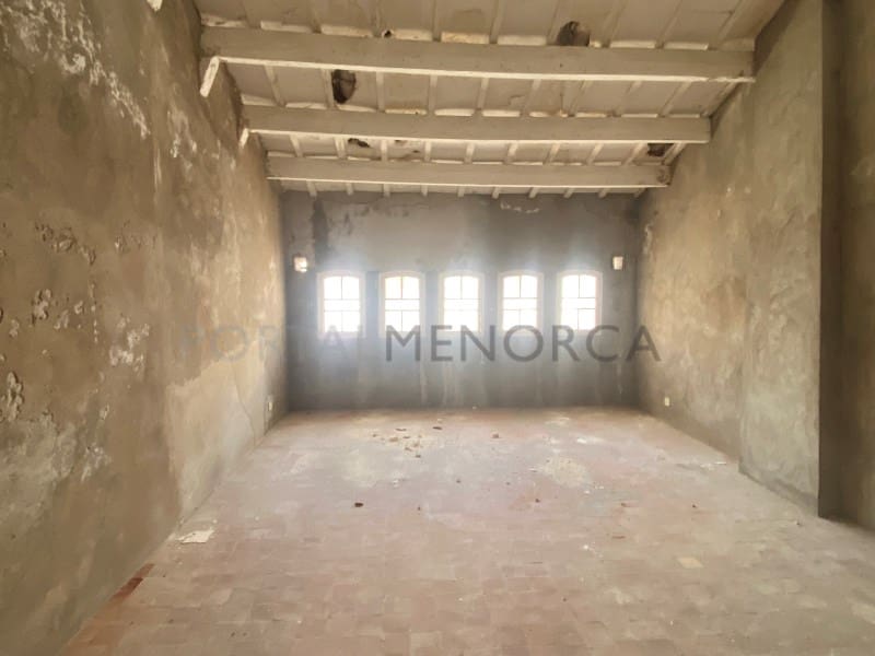 Villa for sale in Mahon / Mao - € 530,000 (Ref: 9402086)