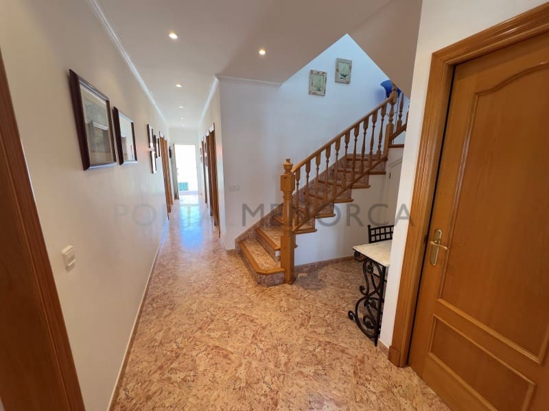 8 bedroom Villa for sale in Fornells - € 975,000 (Ref: 9402092)