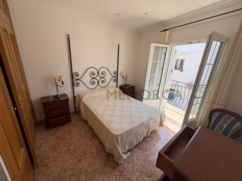 8 bedroom Villa for sale in Fornells - € 975,000 (Ref: 9402092)