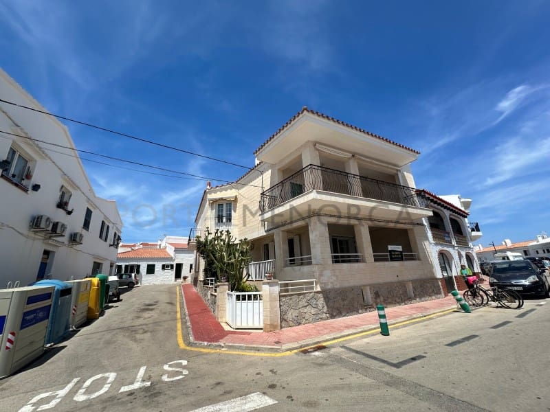 8 bedroom Villa for sale in Fornells - € 975,000 (Ref: 9402092)