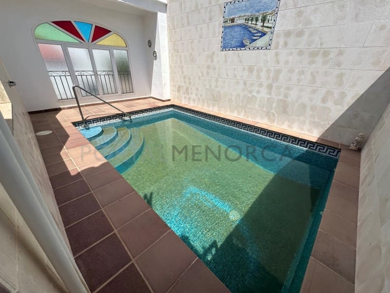 8 bedroom Villa for sale in Fornells - € 975,000 (Ref: 9402092)