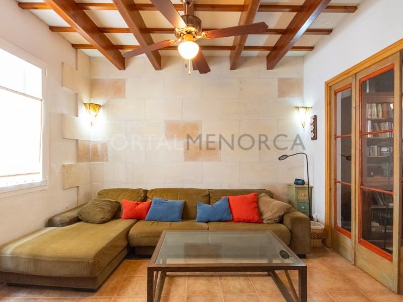 5 bedroom Villa for sale in Es Mercadal - € 495,000 (Ref: 9402093)