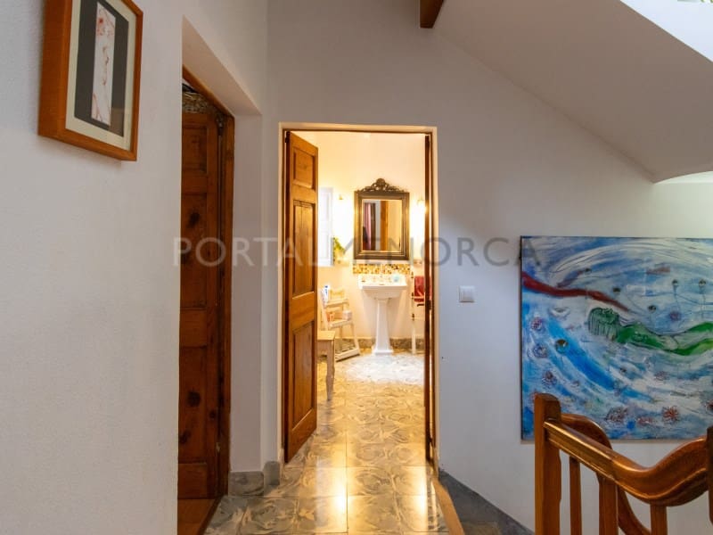 5 bedroom Villa for sale in Es Mercadal - € 495,000 (Ref: 9402093)